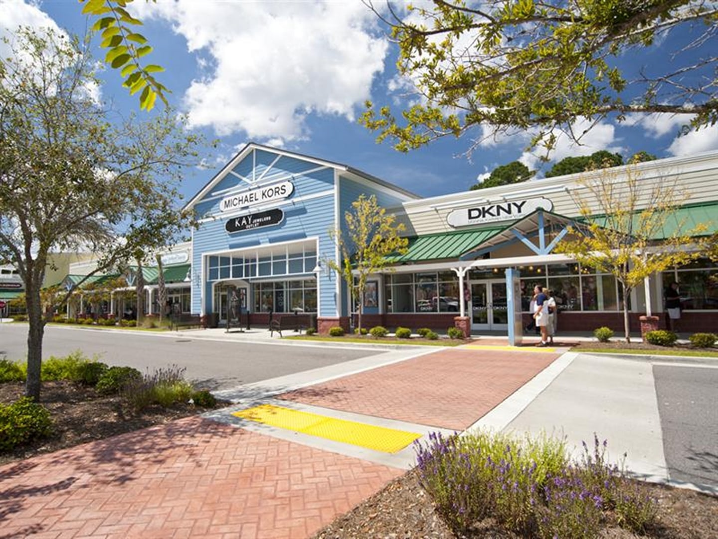 Tanger Outlets I