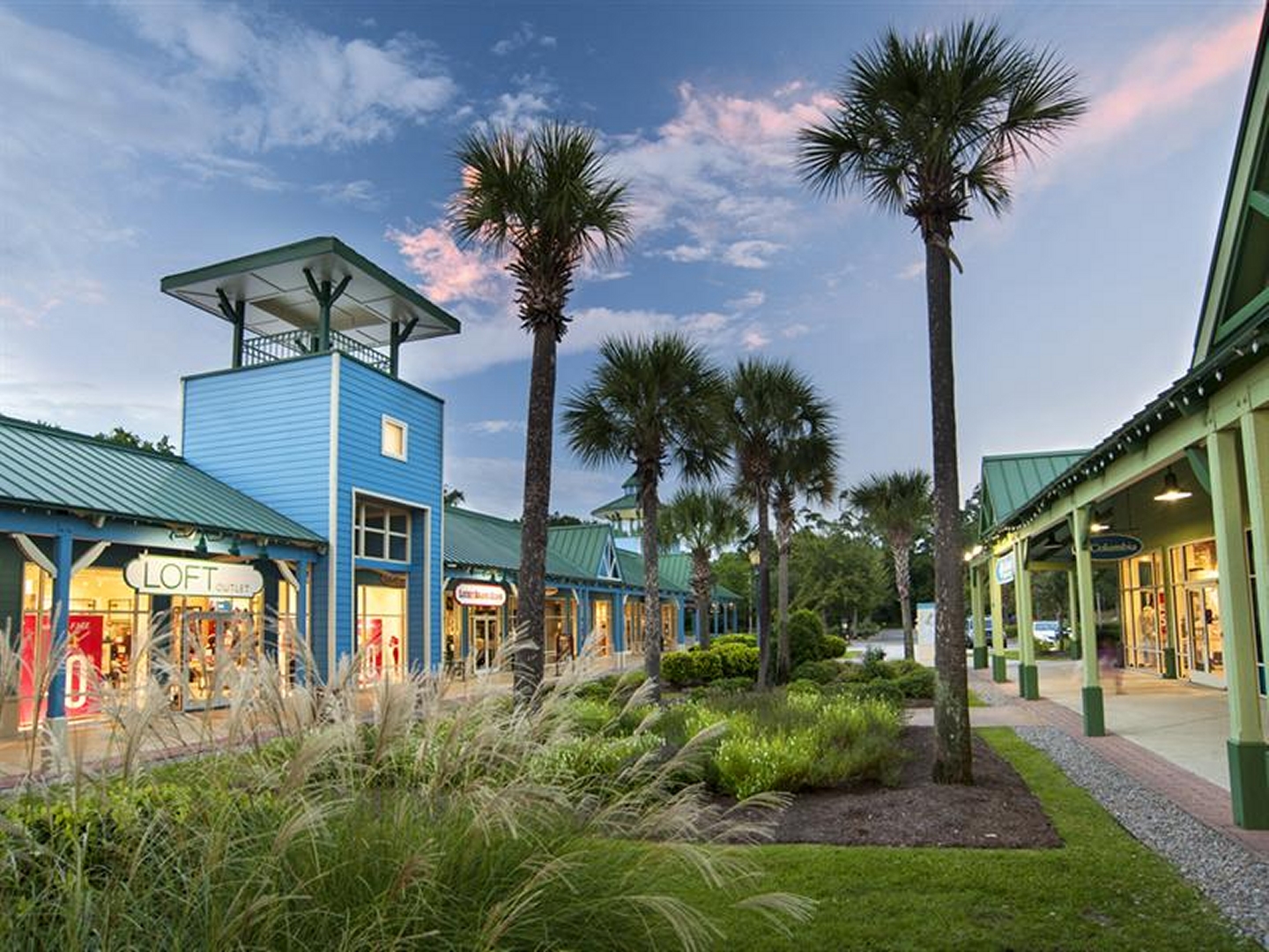 Tanger Outlets II