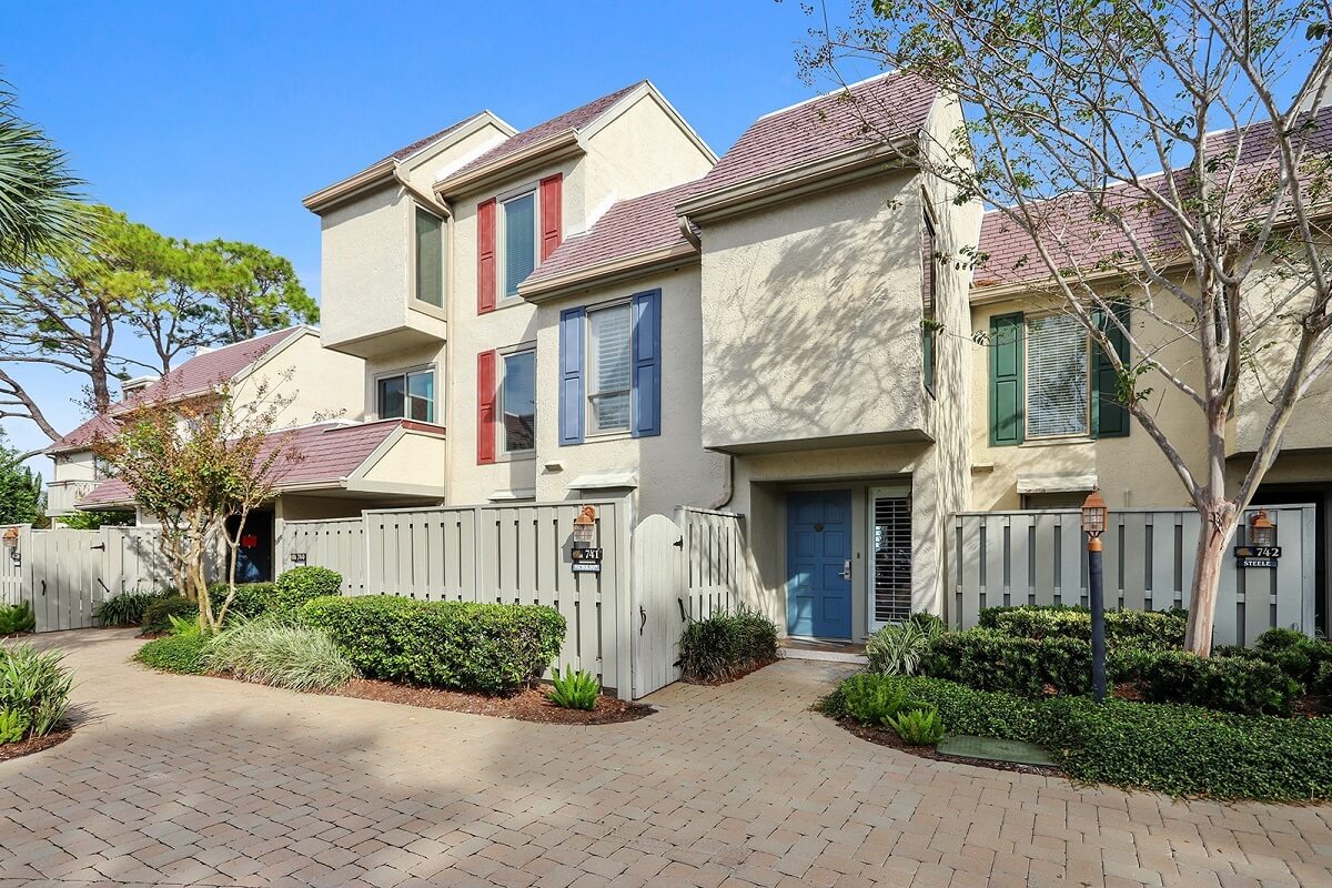 17 lighthouse road hilton head