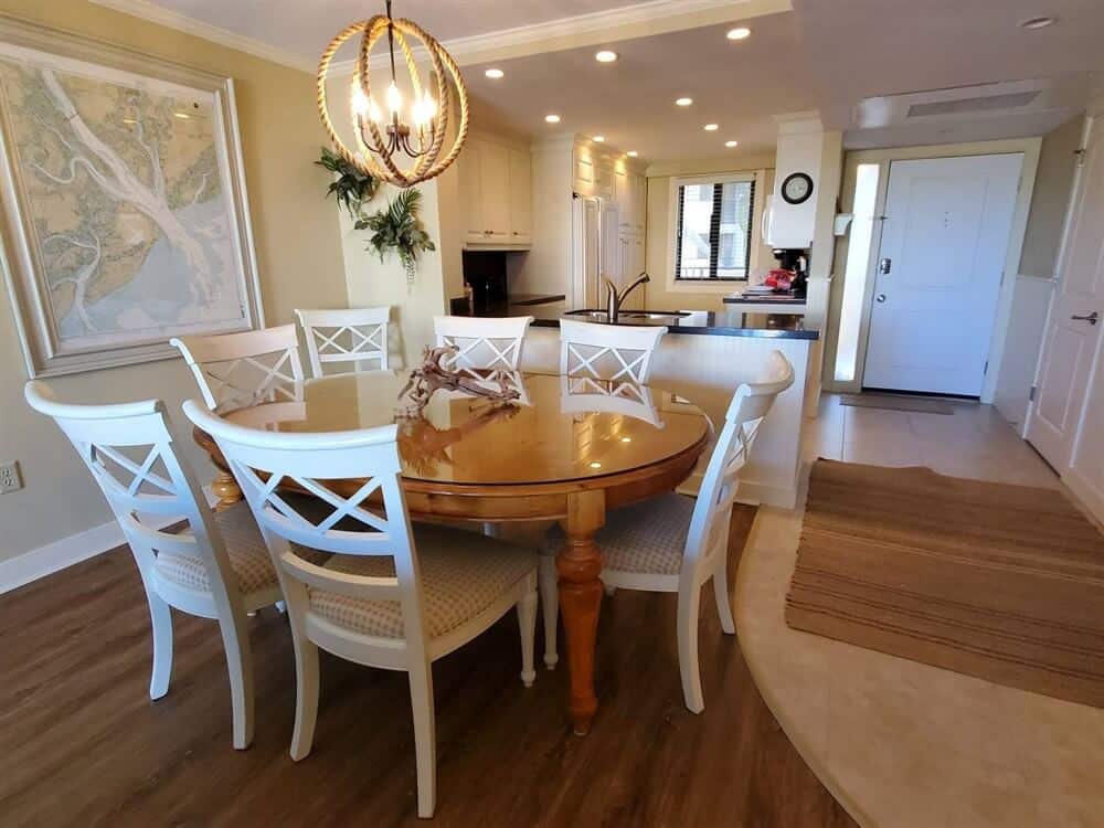 Neighborhood MidIsland